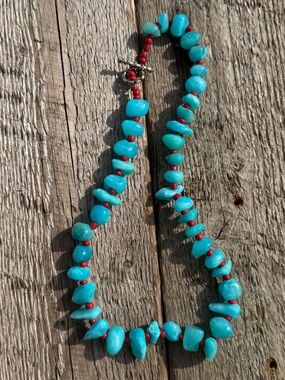 Turquoise (faux) & Red Bead Women's Necklace - Lightweight Beach Style